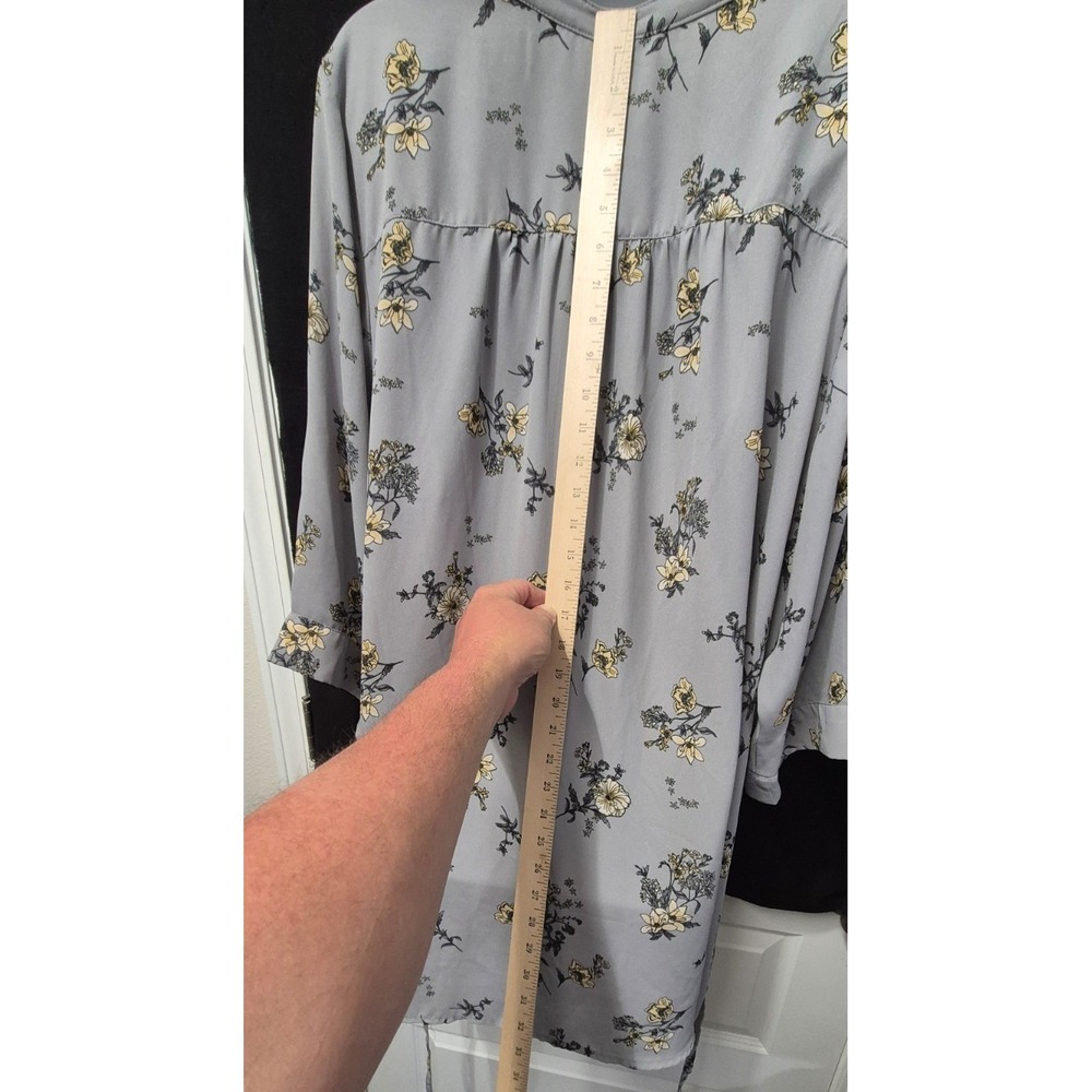 Torrid women's gray floral Georgette Hi-Lo tunic blouse boho shirt sz. 4 pockets - Picture 10 of 13